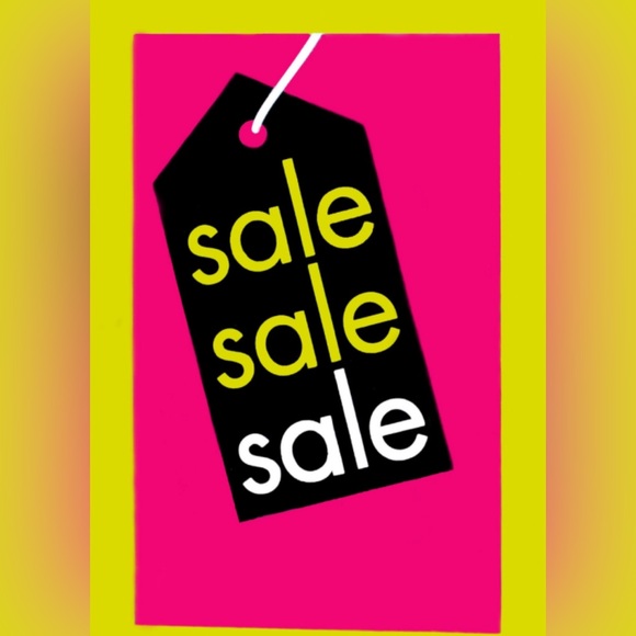 ❌ CLOSET SALE ❌ - Picture 1 of 1